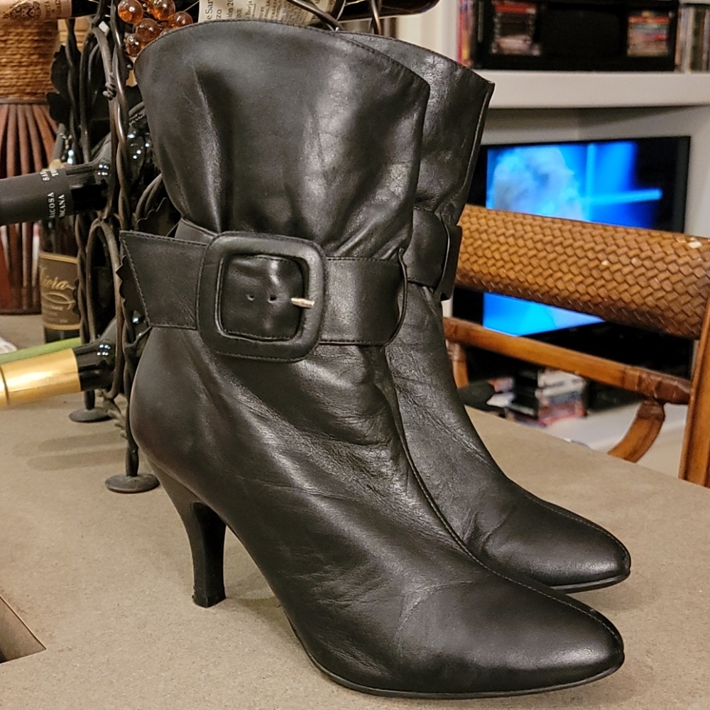 Black leather Ankle Boots